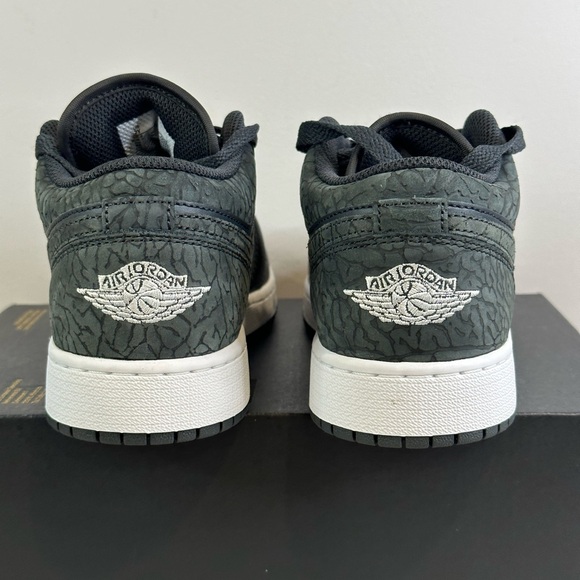 Jordan Women's Sneakers Black and Gray - Picture 4 of 13